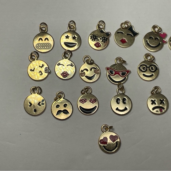 19 Emoji Gold Tone Charms - Picture 7 of 7